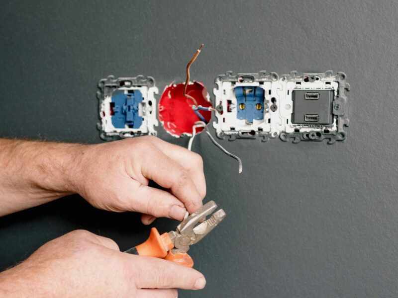 Puszka instalacyjna podtynkowa - niezbędny element każdej instalacji elektrycznej