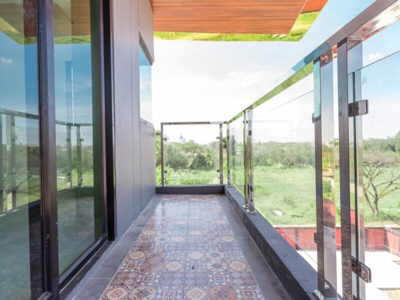 Dlaczego warto wybrać systemy zabudowy balkonów i tarasów w 2026 roku?